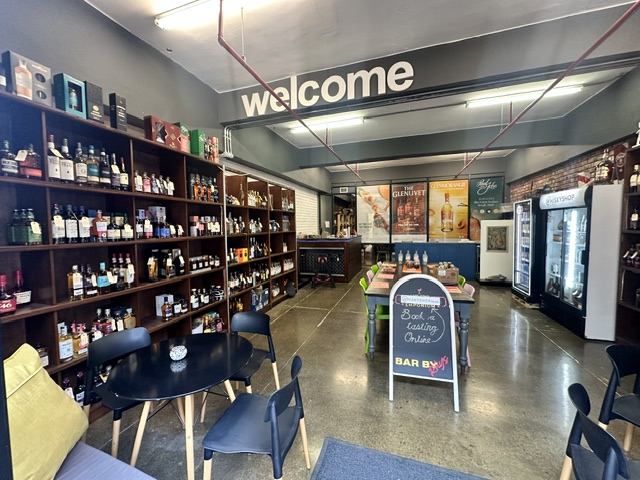 To Let Commercial Property for Rent in Woodstock Western Cape